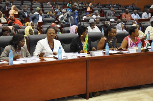 Les femmes parlementaires d’Afrique centrale en guerre contre les mariages et grossesses précoces