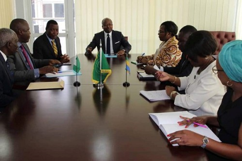 Le Gabon et le Nigeria explorent les opportunités d’investissement dans les transports et les TIC