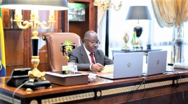 Au Gabon, le président de la République pourrait bientôt légiférer pendant l’intersession parlementaire