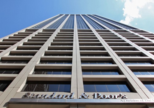 S&amp;P dégrade la note souveraine du Gabon de «B+» à «B», avec perspective stable