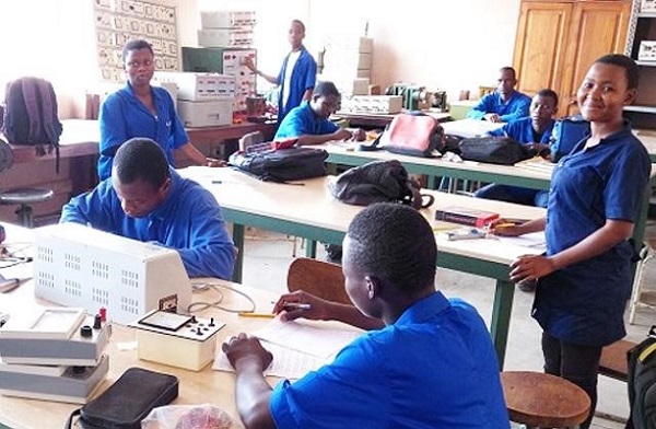 Enseignement technique et professionnel : le Gabon prépare la révision de ses curricula