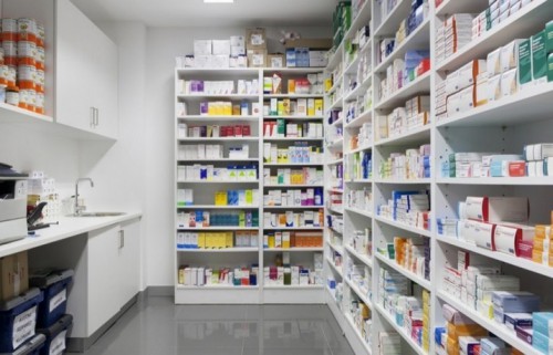 Le syndicat des pharmaciens menace de suspendre ses prestations aux assurés de la CNAMGS