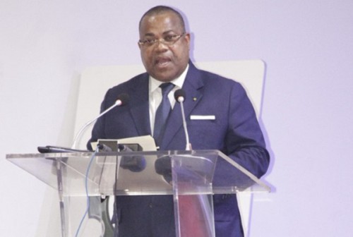 Julien Nkoghe Bekale délivre un message d’espoir à Port-Gentil, ville victime de la chute des prix du pétrole