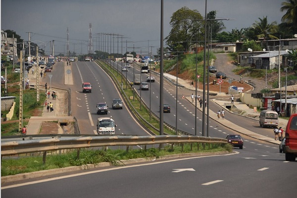 Le Gabon veut augmenter de 25 % son réseau routier bitumé d’ici 2025