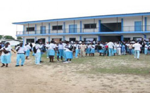 Tensions au lycée Paul Indjendjet Gondjout