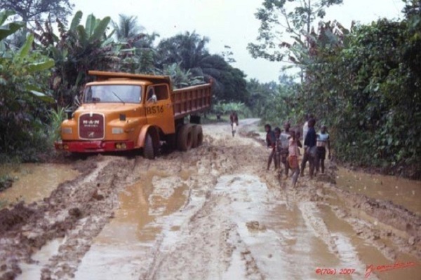 Socoba réalise les travaux de réhabilitation de la route Ntoum-Cocobeach (85 km) lancés le 22 mai