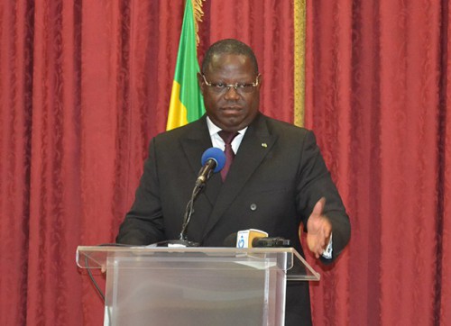 La déclaration de politique générale d&#039;Emmanuel Issoze Ngondet validée par le parlement