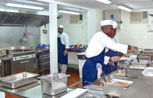 Pour obtenir le paiement de ses factures, Sodexo Gabon menace de supprimer 450 emplois