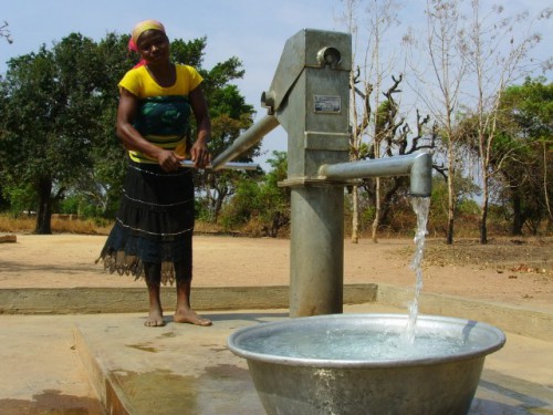 La CEEAC offre plusieurs ouvrages sociaux au Gabon