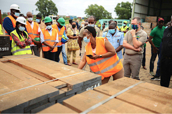 Le Gabon lance la phase pilote du système de traçabilité de son bois