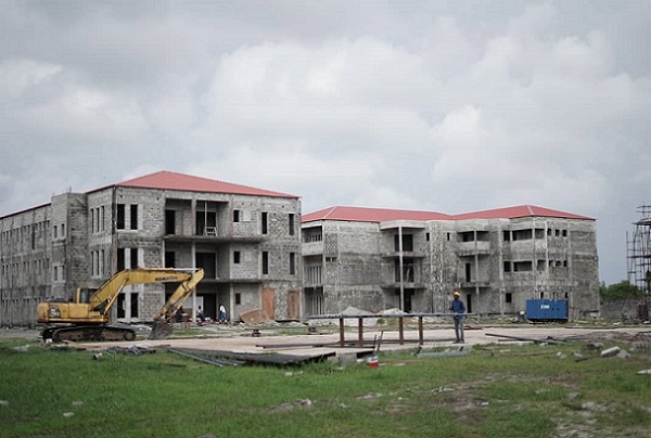 Port-Gentil : reprise des travaux de construction de l’École supérieure de commerce à l’arrêt depuis 5 ans