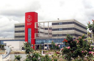 Le groupe espagnol Sphera et le gouvernement font le point de l’exploitation du CHU Mère et Enfant de Libreville