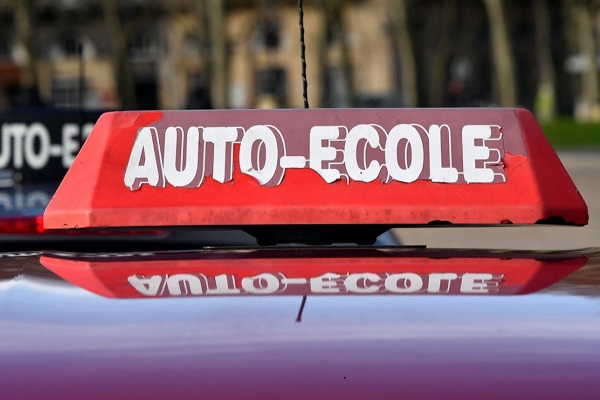 Une dizaine d’auto-écoles clandestines fermées au Gabon