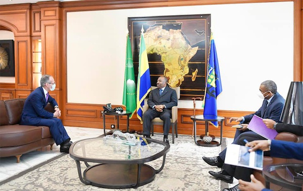 Le chef de l’Etat échange avec le PCA et le DG de Total Gabon des opportunités de développement du tissu économique local