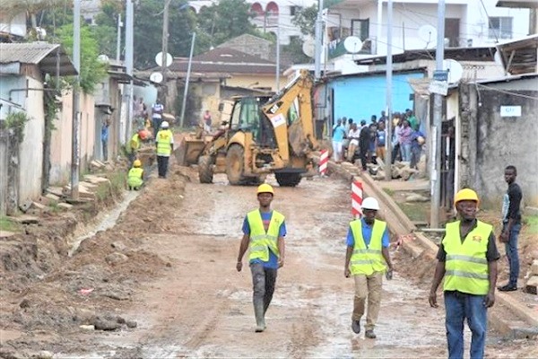 Le Gabon recrute des prestataires pour paver des routes de Libreville, Akanda et Owendo