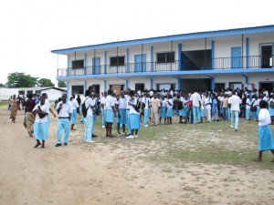 L’Etat va engager de nouveaux moyens pour sécuriser les établissements scolaires
