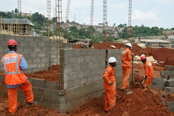 Le Gabon veut relancer son secteur BTP et reprendre en main la production des matériaux de construction