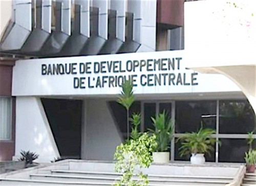 La BDEAC prête 212 millions $ au Gabon pour deux projets d&#039;infrastructures  