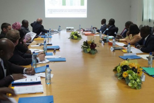 La Banque mondiale et le gouvernement gabonais évaluent l’impact de la mesure d’interdiction d’exporter les grumes