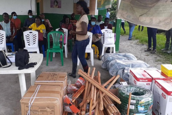 Gabon famille verte : 400 jeunes gabonais dotés de matériel agricole