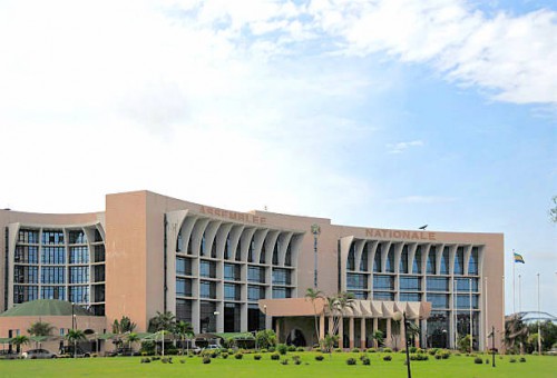 Le Gabon augmente le nombre de députés