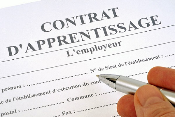 Emplois : les entreprises contraintes d’accorder des stages rémunérés aux jeunes apprentis gabonais