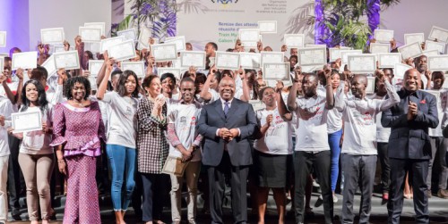 Le chef de l’Etat reçoit la directrice générale de l’Unesco et prime les meilleurs apprenants de « Train my Generation »