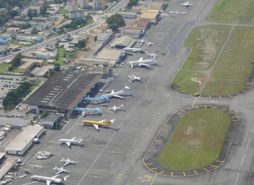 Aviation civile : un logiciel pour réduire les émissions de CO2 sera installé au Gabon