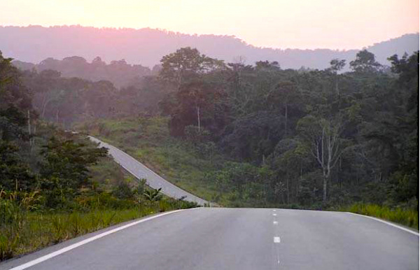 « Les travaux de la transgabonaise ont déjà démarré avec la réfection d’un premier tronçon à l’entrée de Libreville », Ali Bongo