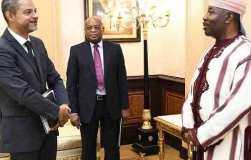 Ali Bongo s’enquiert de la situation d’endettement du Gabon
