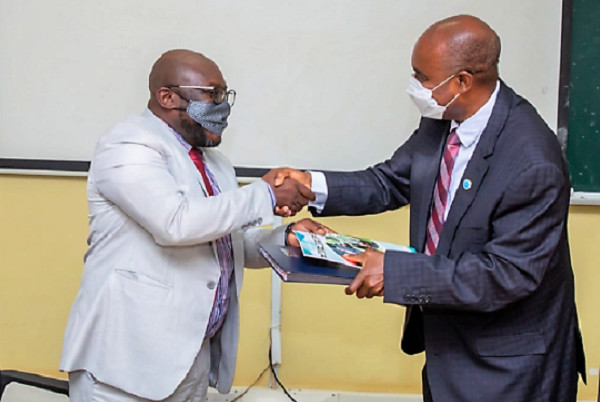 Bourses d’étude : le Gabon signe avec le Rwanda un accord pour la formation des étudiants gabonais