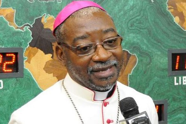 Ouverture des lieux de culte : l’archevêque de Libreville reçu par le ministre de l’Intérieur