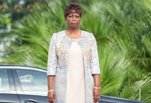 L’ambassadeur du Cameroun au Gabon se déclare victime d’un coup de vol « important »