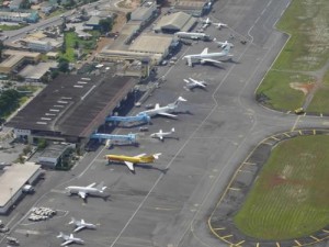 L’aéroport international Léon MBA de Libreville subit une étude de sécurité et une évaluation des impacts environnementaux