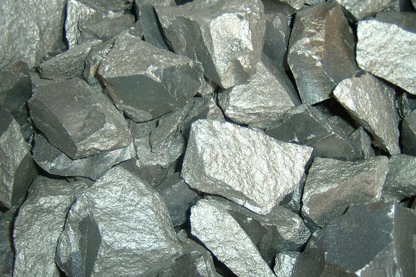 a-fin-2023-le-gabon-enregistre-plus-de-900-indices-miniers-dont-le-manganese-le-fer-l-or-et-les-terres-rares