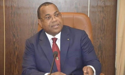 Face aux revendications sociales, le PM, Julien Nkoghe Bekale préconise le dialogue social