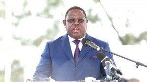 Le Premier ministre Issoze Ngondet s’explique sur le gel des recrutements de fonctionnaires au Gabon