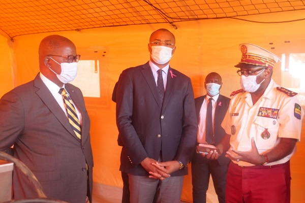 Covid-19 : le Gabon se dote d’un hôpital de campagne en soins intensifs mobile