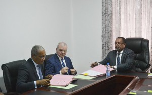 Deux nouvelles centrales hydroélectriques verront bientôt le jour à Libreville et à Mouila