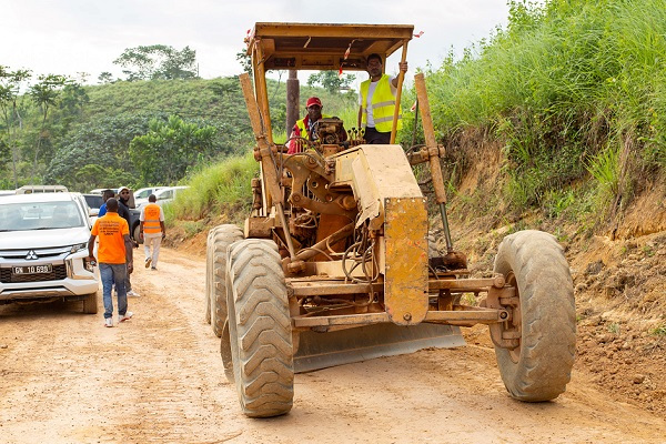 Infrastructures : 3,2 milliards FCFA pour réhabiliter les routes Mimongo-Pont Offoué et Tchibanga-Moabi (153,5 km)