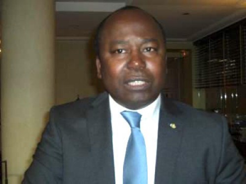 Le ministre de la Communication se concerte avec les personnels de Radio Gabon et Gabon Télévision