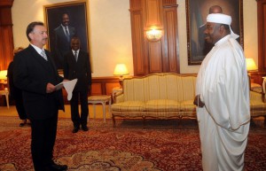Burkhard Du Coffre et Jean-Baptiste Habyalimana ont présenté leurs lettres de créances au chef de l’Etat, Ali Bongo Ondimba ce 21 octobre 2016