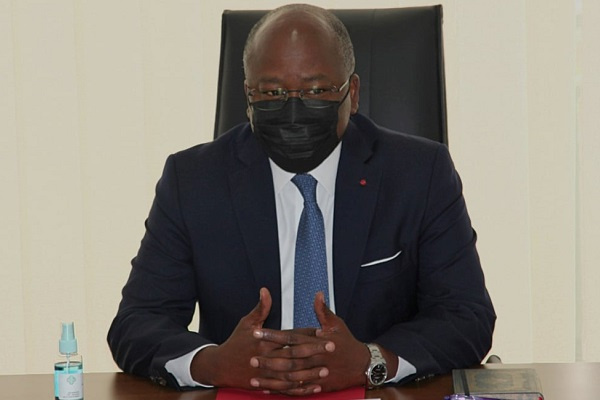 A-C. Bilie By Nze annonce la fin des travaux électriques du « Pasbmir » à Libreville, Owendo et Akanda en août prochain